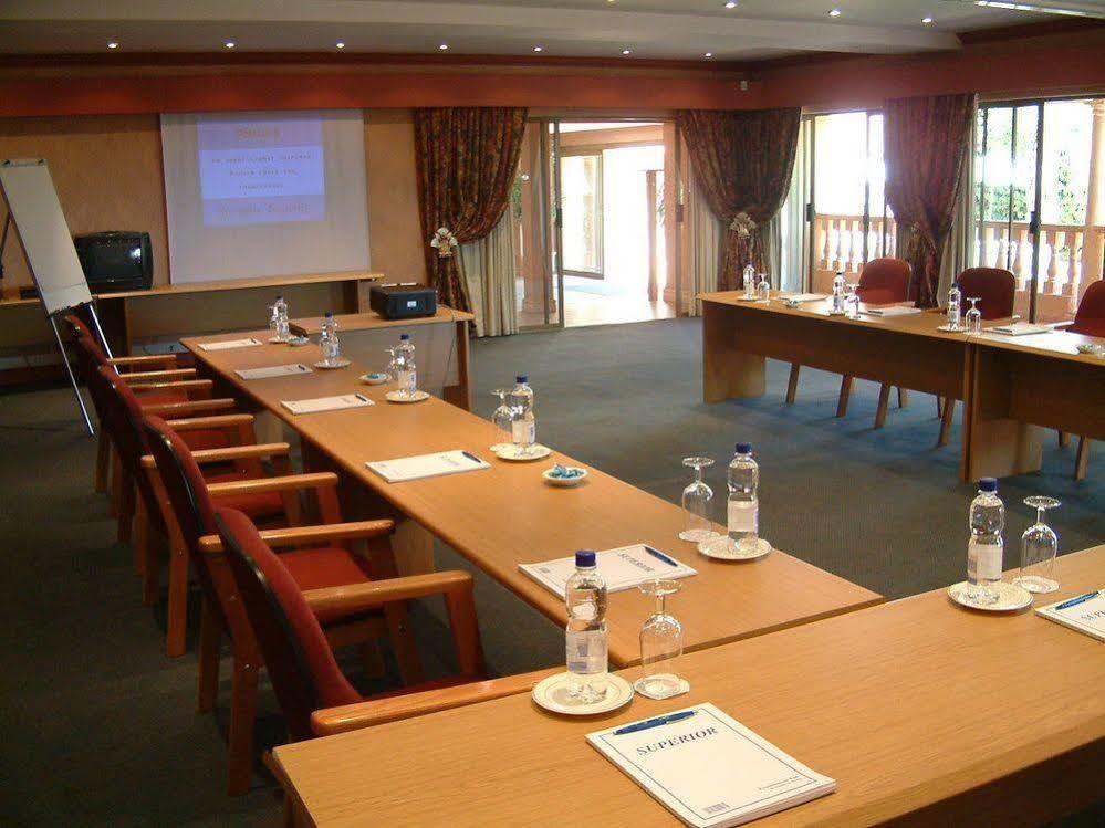 House Of Pharaohs And Conference Centre Hotel Johannesburg Exterior photo